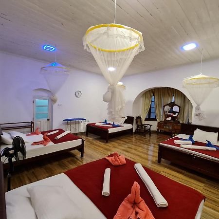 Hotel Serendib Hill บันดาราเวลา ภายนอก รูปภาพ
