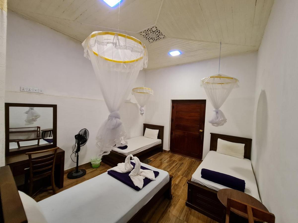 Hotel Serendib Hill บันดาราเวลา ภายนอก รูปภาพ