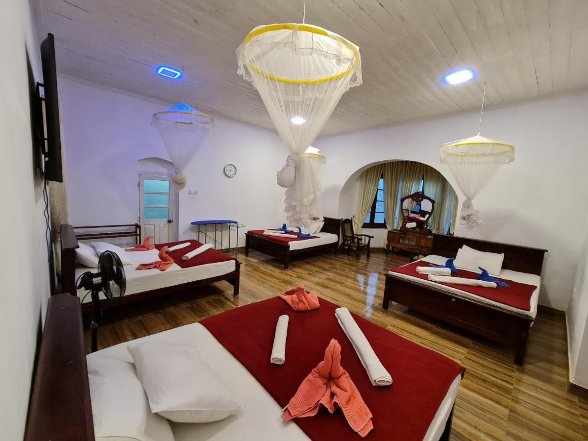 Hotel Serendib Hill บันดาราเวลา ภายนอก รูปภาพ