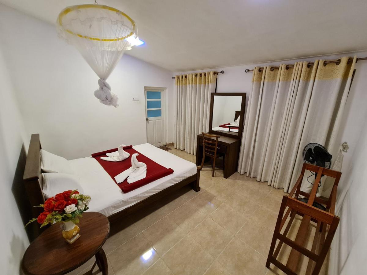 Hotel Serendib Hill บันดาราเวลา ภายนอก รูปภาพ