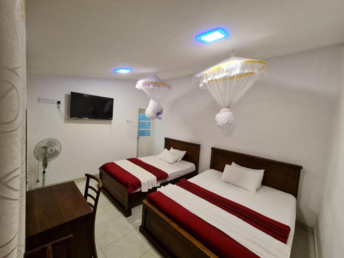 Hotel Serendib Hill บันดาราเวลา ภายนอก รูปภาพ